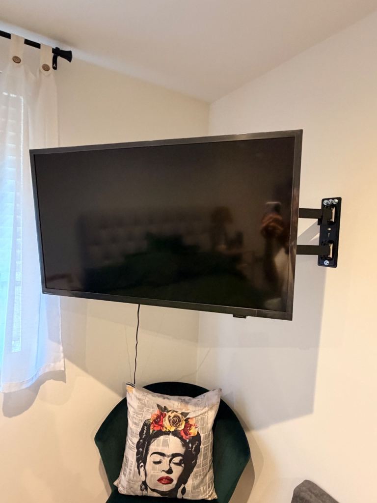 Samsung Smart HD Ready 32” Television 