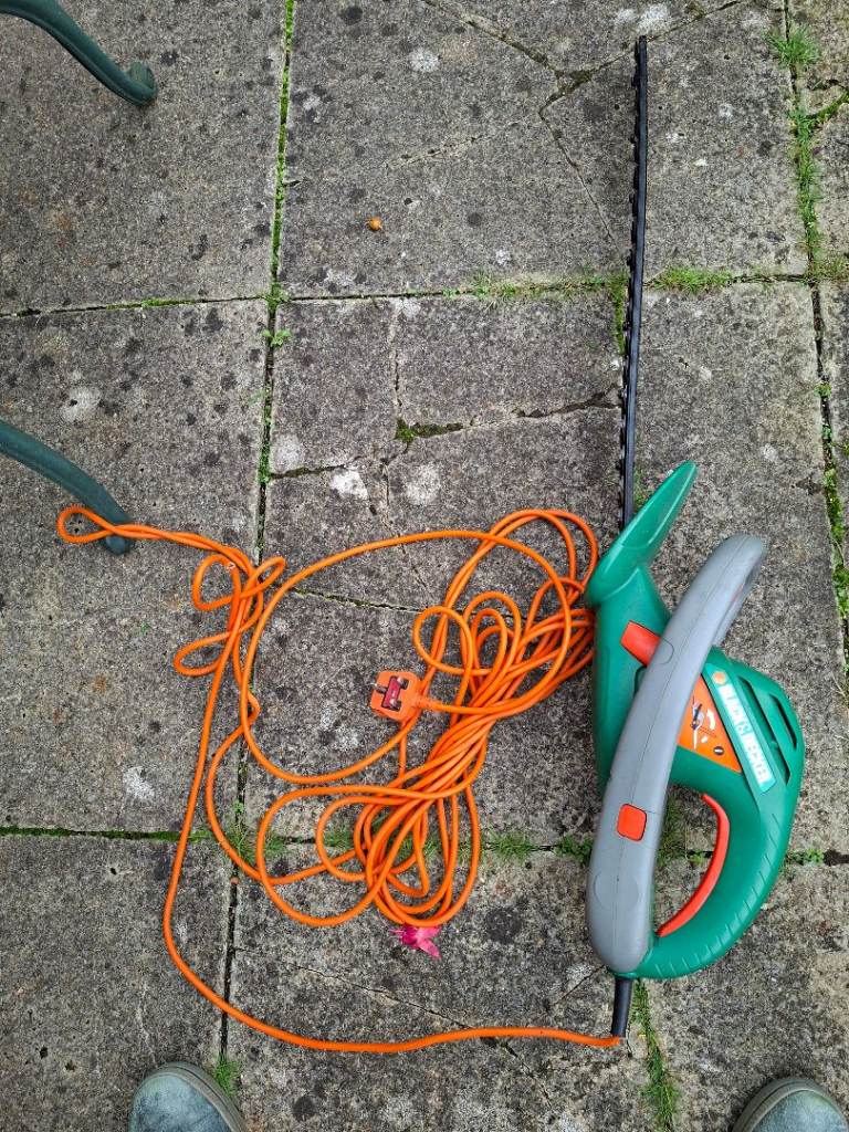 Black and Decker Electric Hedge Trimmer with Long Cable – Good Condition