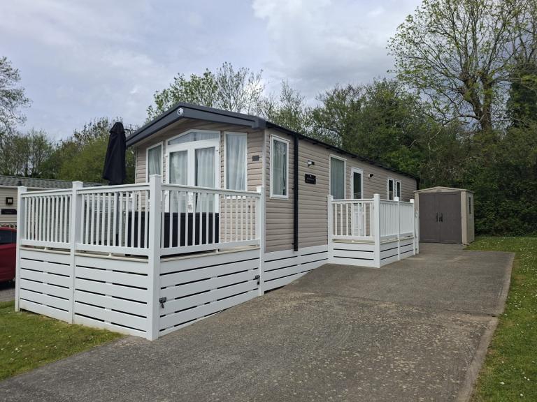 Premium Cul-de-Sac Pitch with Estuary Views | Swift Margaux 2019 | 3 Bed 8 Berth| Decking & Parking