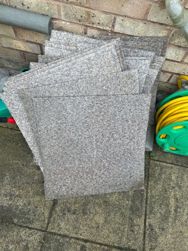 Carpet tiles 