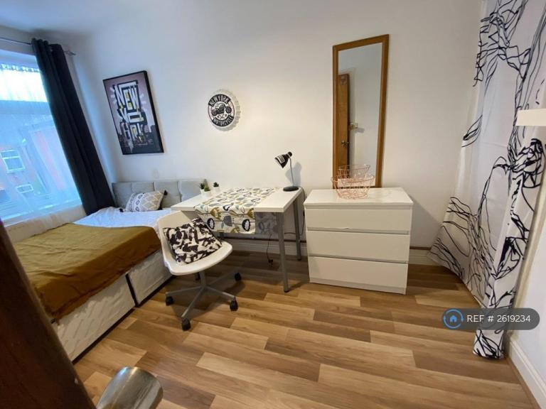 3 bedroom house in Off London Road, Leicester, LE2 (3 bed) (#2619234)