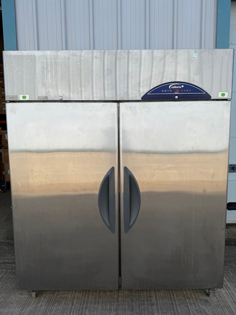 Commercial double door Williams fridge excellent condition fully serviced cafe shop restaurant use 