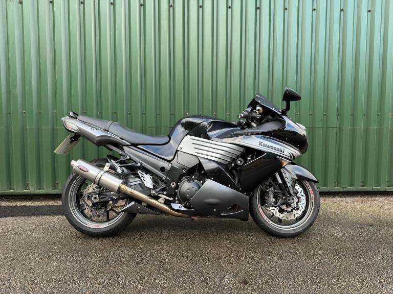 Kawasaki ZZR1400 Grey Black 2007 24k New Front Discs and Pads 