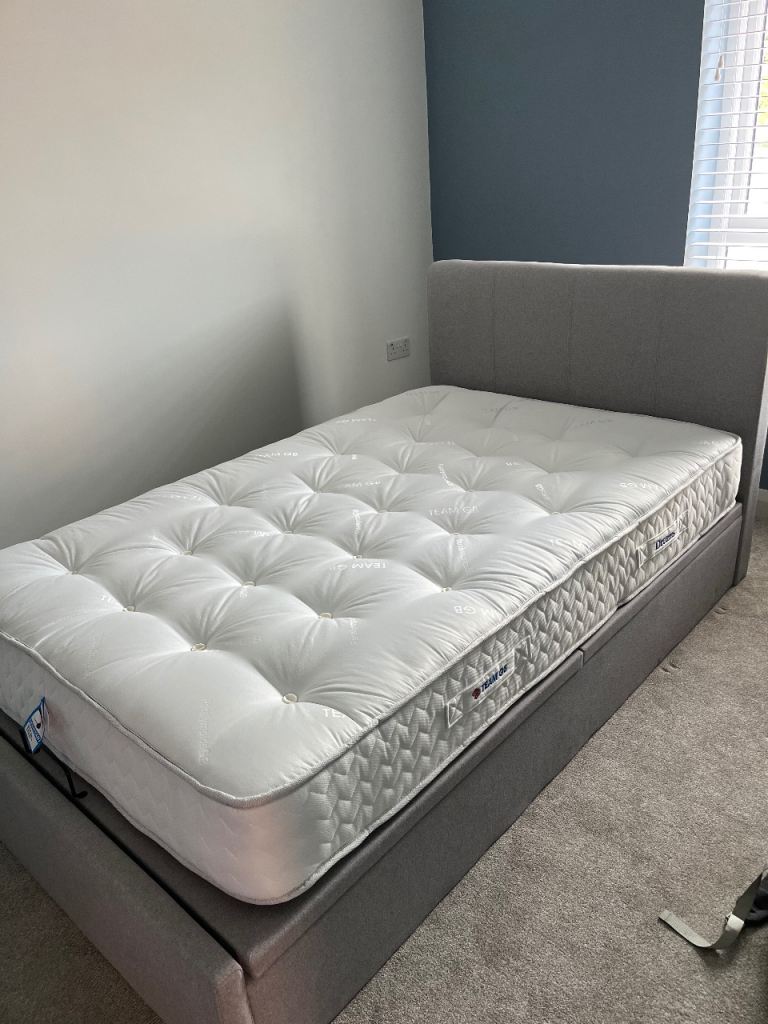 Small Double Mattress (Like New)