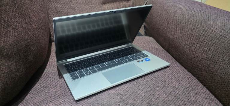 Hp elitebook 830 G8 i5 11th generation fastest and like new