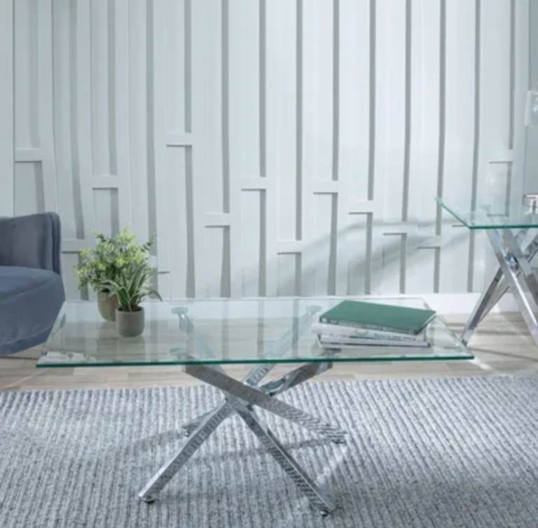 Brand new clear glass coffee table.. can deliver