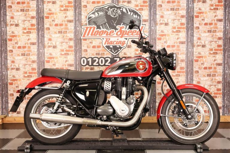2024 BSA GOLD STAR 650 - ONLY 1,572 MILES AND 1 OWNER FROM NEW! - RED - EXTRAS