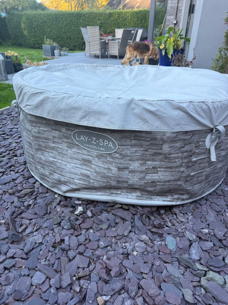 Lay z spa hot tub liner and lid