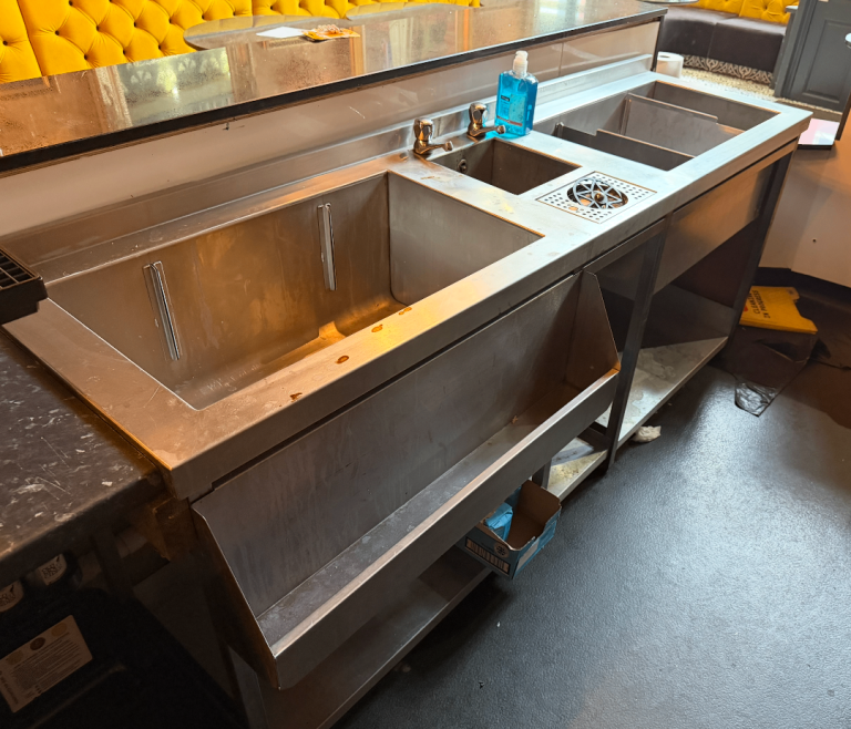 Commercial Stainless Steel Bar Sink Unit with Taps