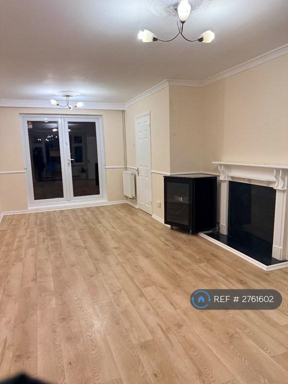 3 bedroom house in Pield Heath Road, Uxbridge, UB8 (3 bed) (#2761602)