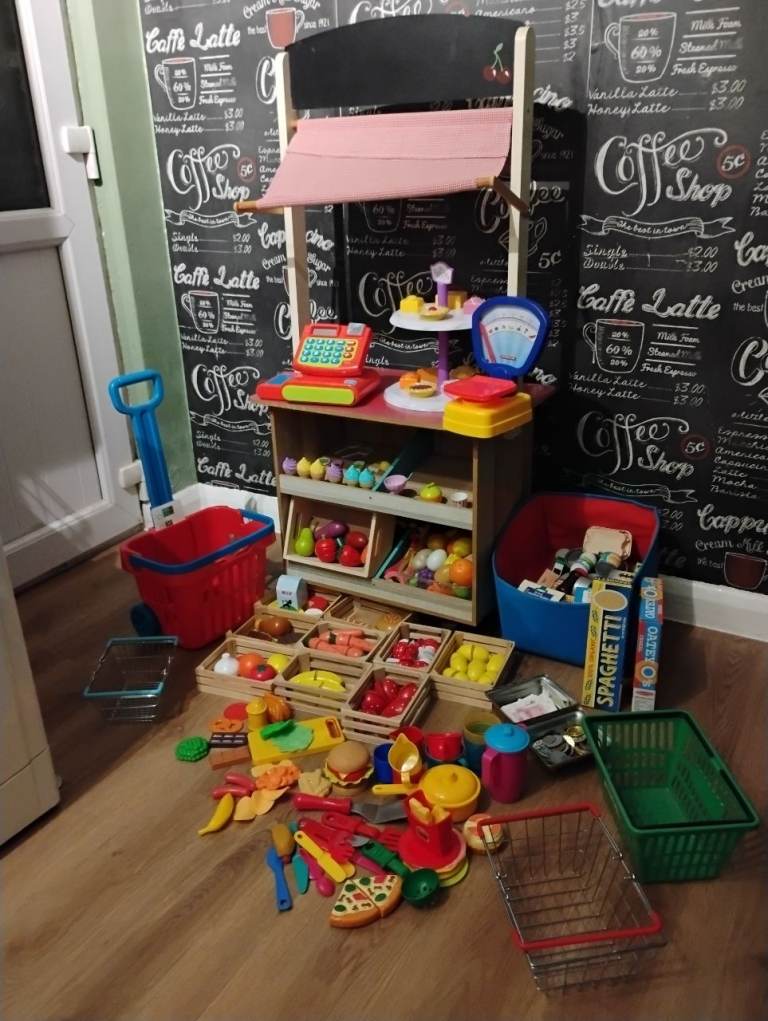 Play shop market stall play food and accessories 