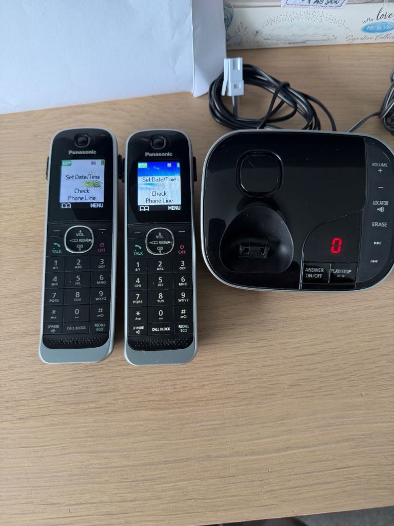 Panasonic KX-TGJ420E Twin Phone with Answer Machine & Nuisance Call Blocker
