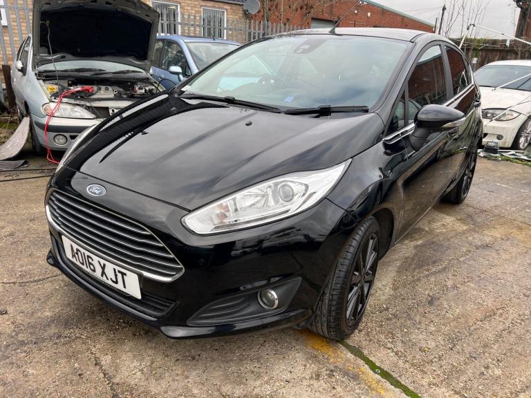 2016 Ford Fiesta 1.0 EcoBoost Titanium 5dr HATCHBACK PETROL Manual