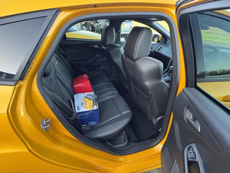 FORD FOCUS 2.0 TDCi ST-3 Yellow Auto Diesel 2018