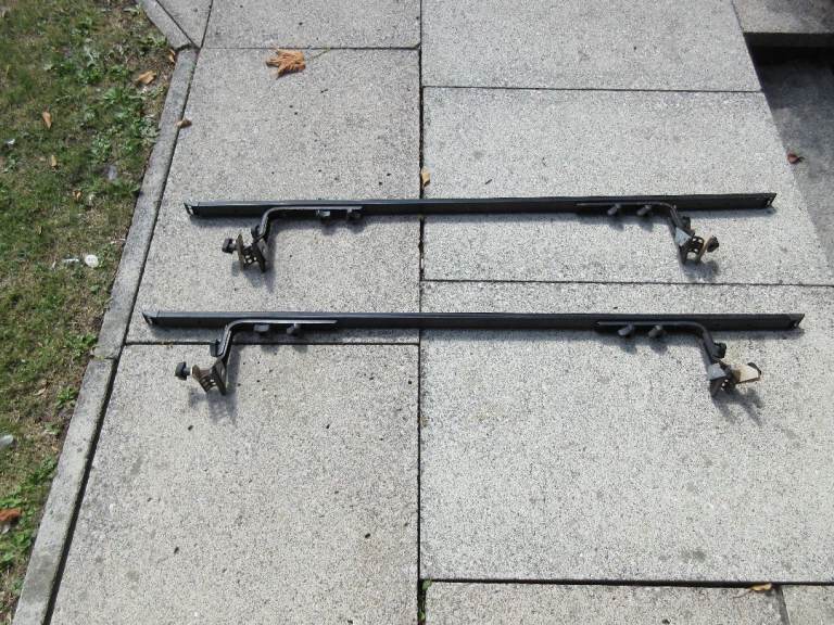 adjustable roof bars