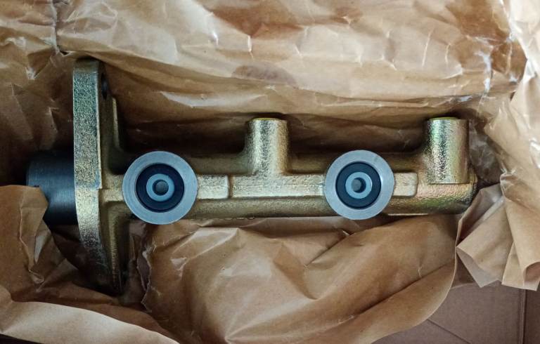 Master brake cylinder for Austin Rover MG Maestro Montegos