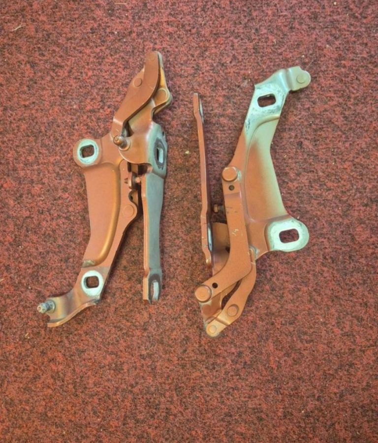 Mini cooper R56 pair bonnet hinges
