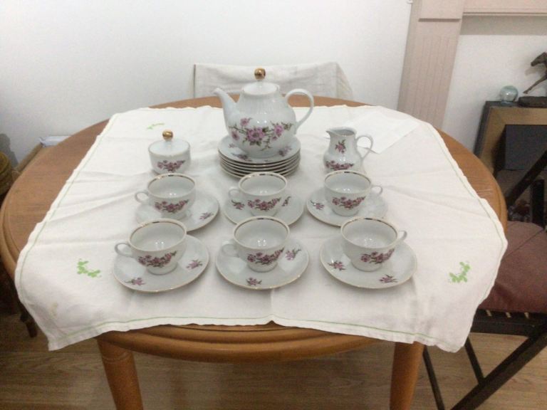 21 piece Tea Set 