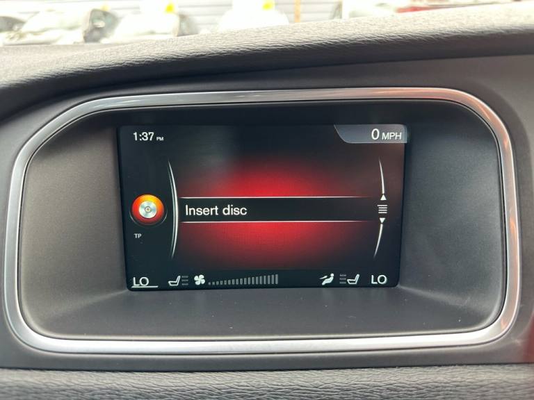 2016 Volvo V40 2.0 D2 R-Design Nav Hatchback 5dr Diesel Manual Euro 6 (s/s) (120 ps) Hatchback Di...