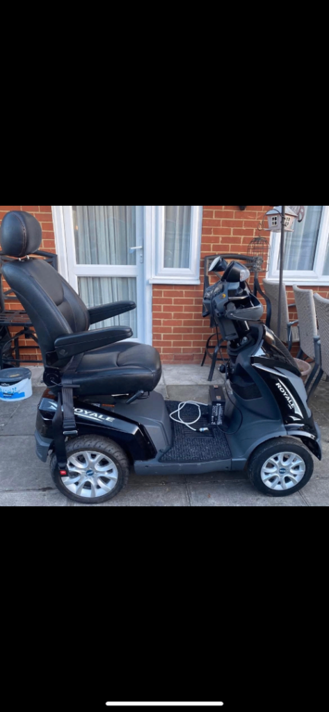 Electric mobility scooter Drive Royale 4 range 32 miles