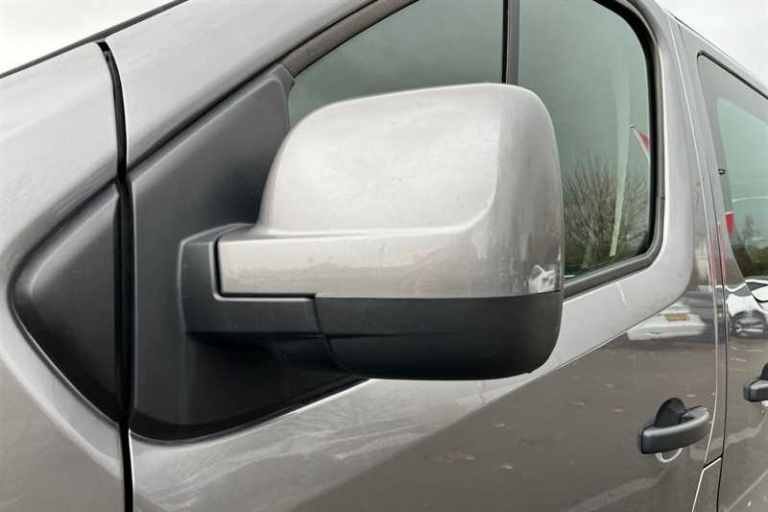 2020 Renault Trafic 2.0 dCi ENERGY 30 Sport Nav Minibus Double Cab 5dr Diesel Manual LWB Euro 6 M...