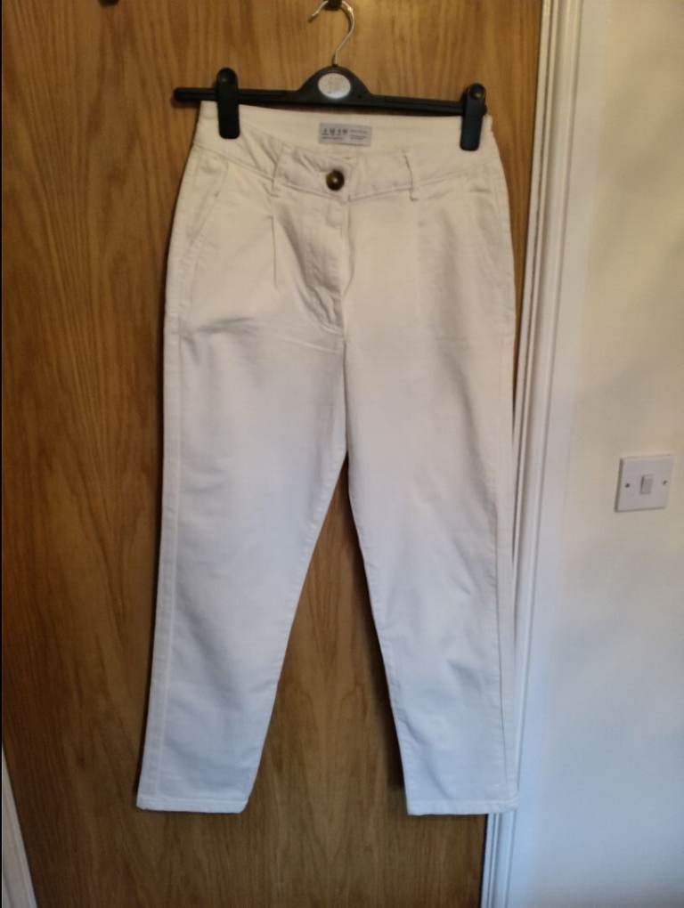 Women chinos size 8