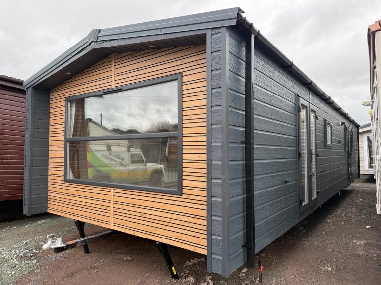 BRAND NEW WILLOW RETREAT 39X13 • 3 BED • DG • CH • MADE TO ORDER