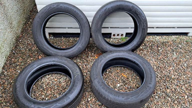 4x 225/60R18 V XL Continental Tyres 