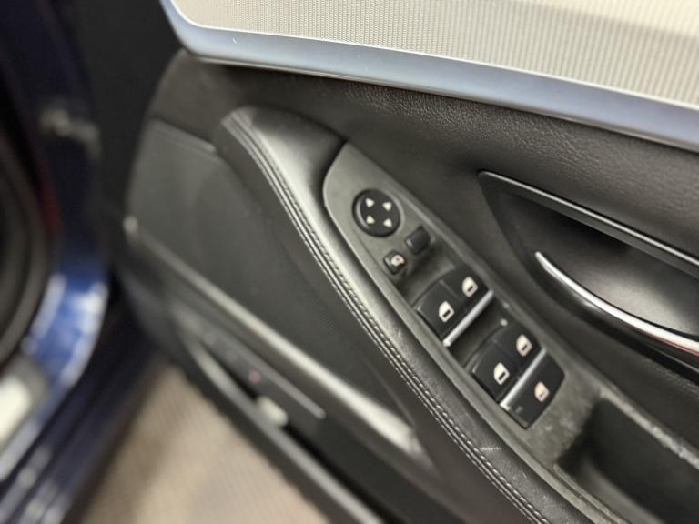 BMW M5 4.4 M5 Saloon 2011