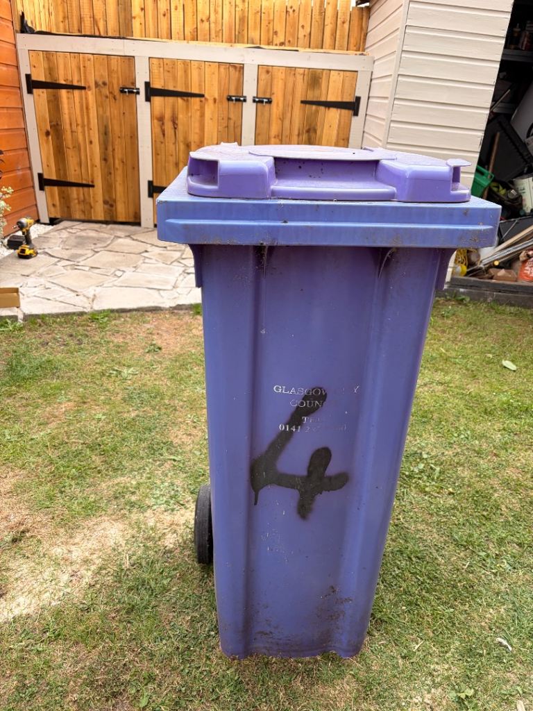 Free Purple Wheelie Bin with Lid – Used Condition