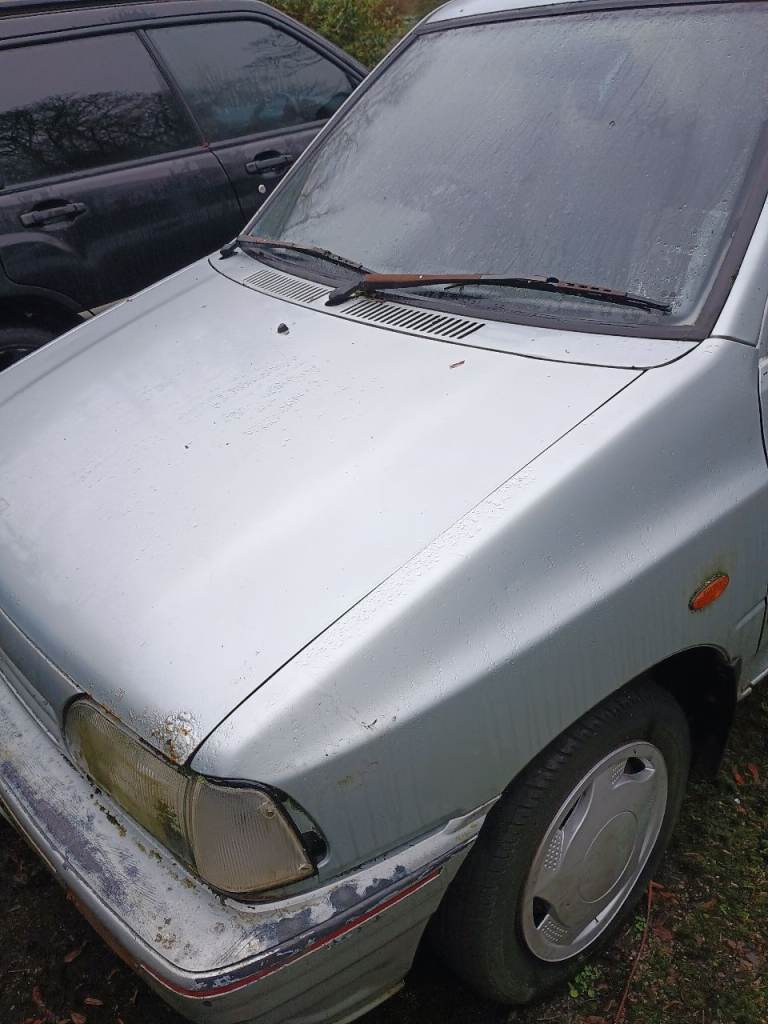 Classic 1998 Kia Pride for restoration. Valuable reg 