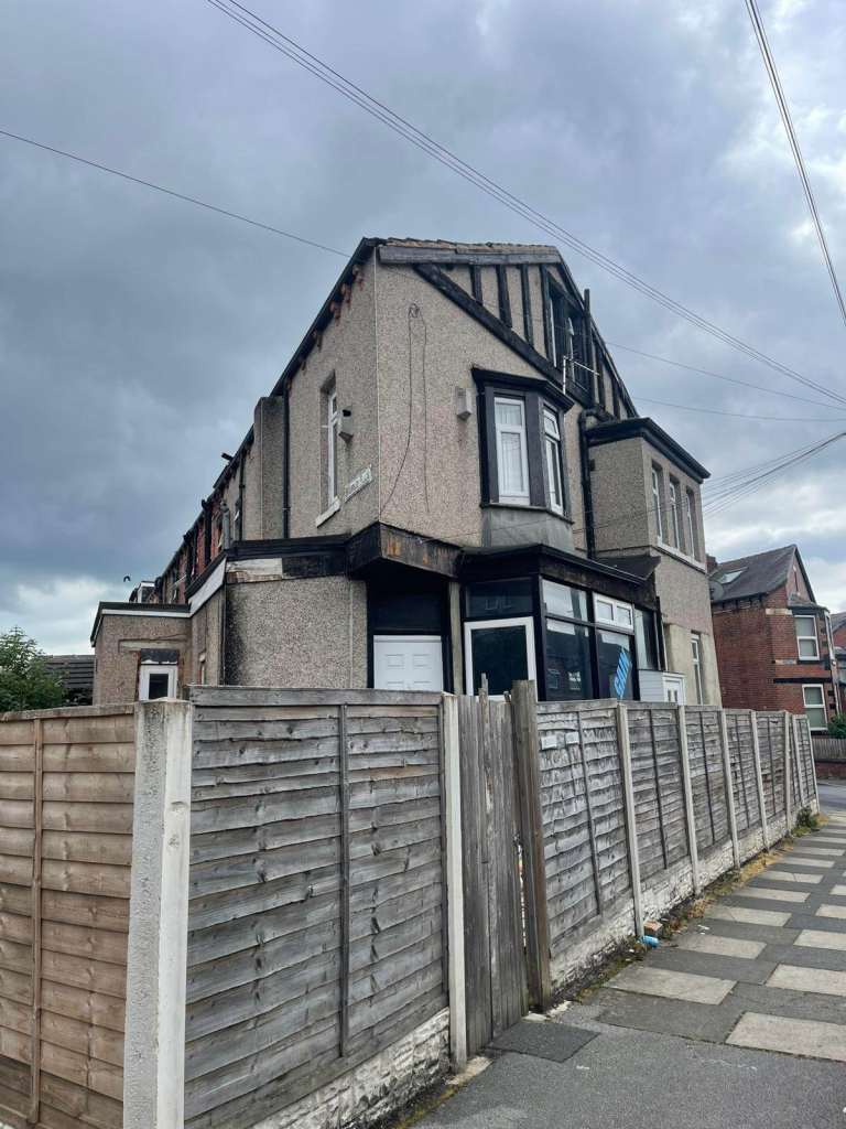 Freehold Property Comprising Two Self-Contained Flats in Popular LS8 Location