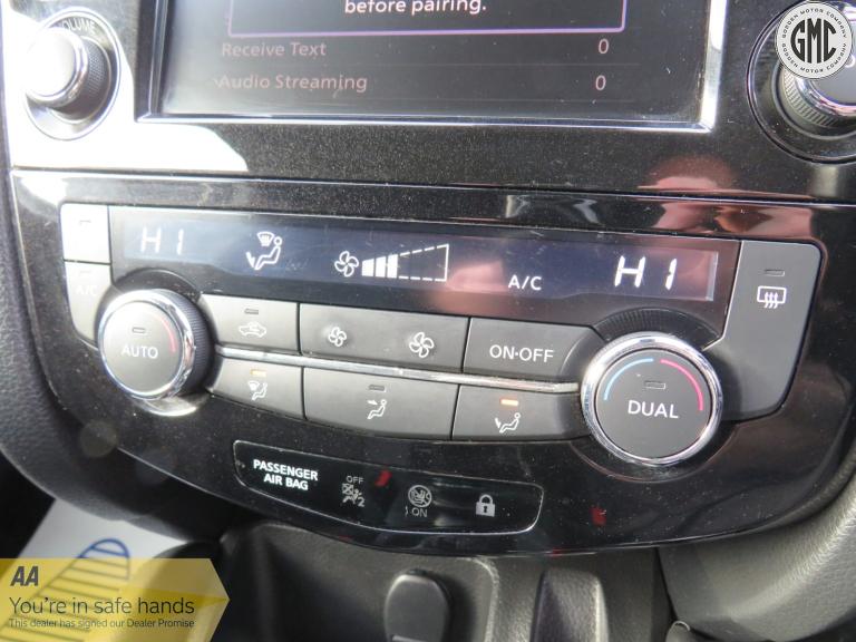 NISSAN QASHQAI 1.5 dCi N-Connecta Full Service History, Satnav 2019