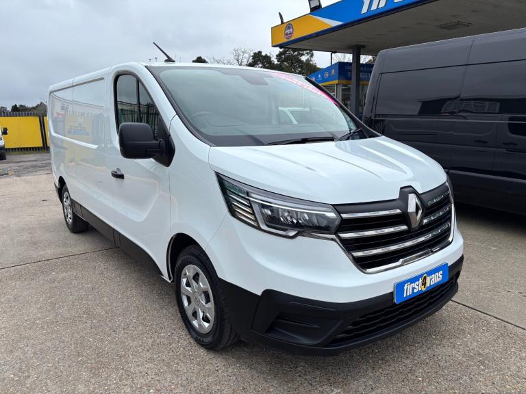 2023 Renault Trafic LL30 Blue dCi 130 Advance Van L2 H1 ** SAMEDAY DRIVE-AWAY ** PANEL VAN Diesel...