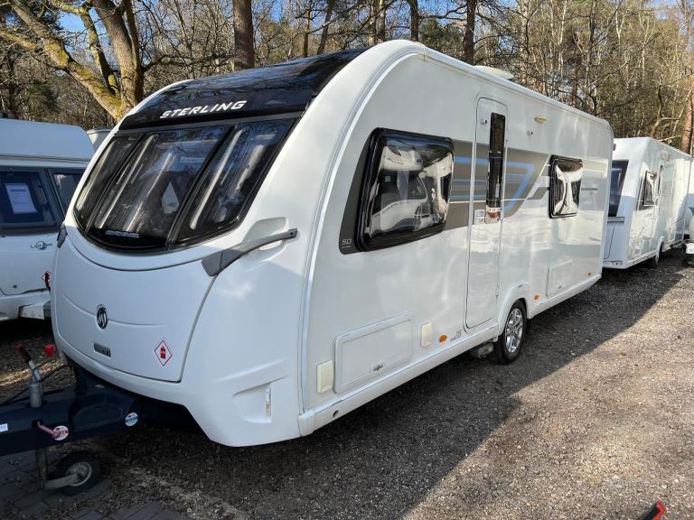 Sterling CONTINTEL 565 - 2015- 4 BERTH - FIXED SINGLE BEDS - MOTOR MOVER