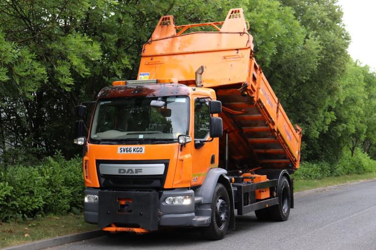 DAF LF 250 4X2 ECON STEEL 3-WAY TIPPER (2016)