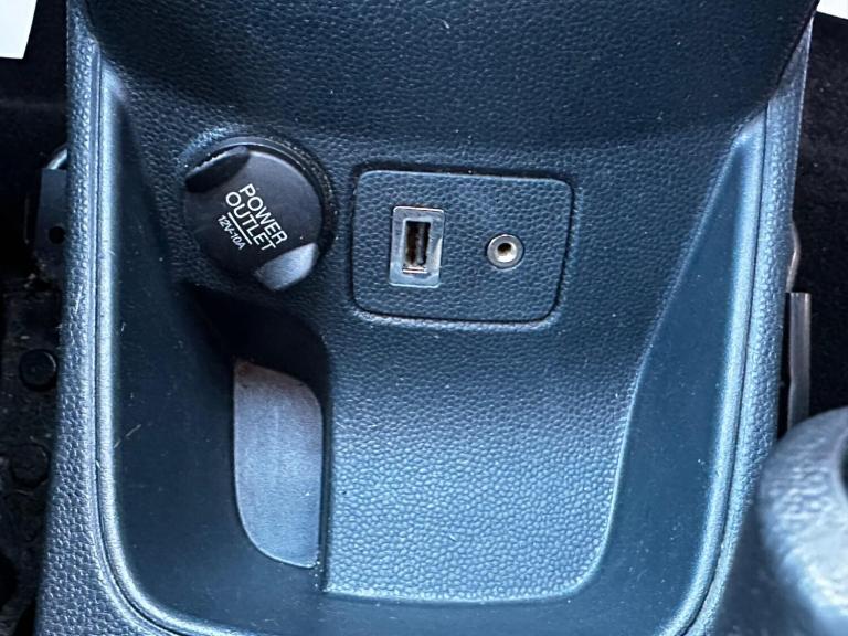 2012 Ford Fiesta 1.4 Zetec 5dr HATCHBACK PETROL Manual