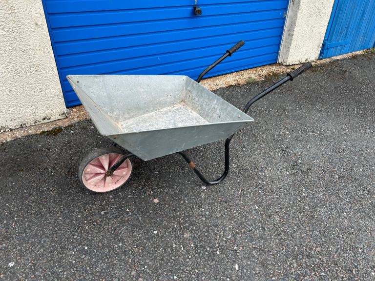Metal Garden Wheelbarrow