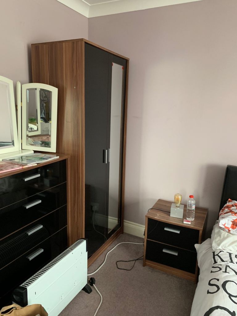 Room double family to share 