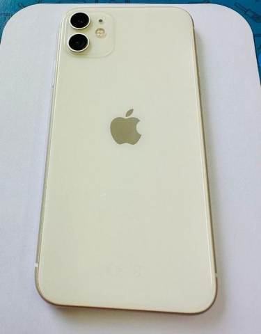 Apple iPhone 11 64GB White Unlocked | in Chingford, London | Gumtree