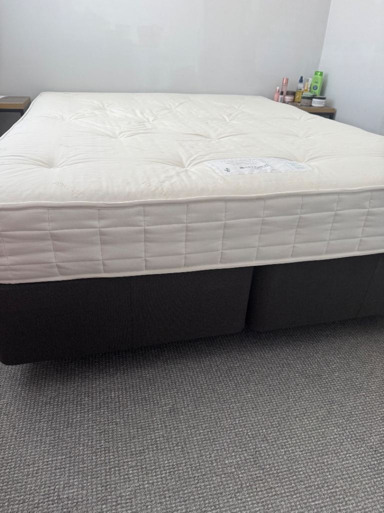 SuperKing bed+mattress in excellent condition 