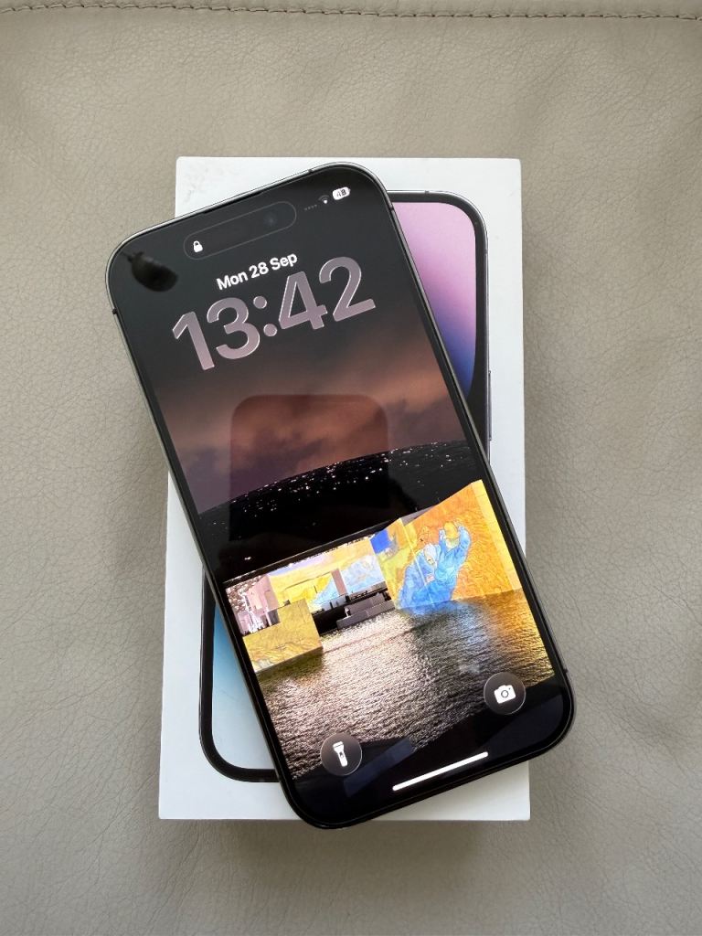 Apple iPhone 14 Pro 128GB - Deep Purple