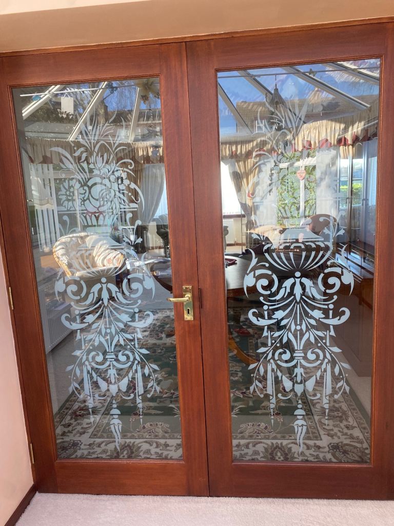 Internal dividing doors