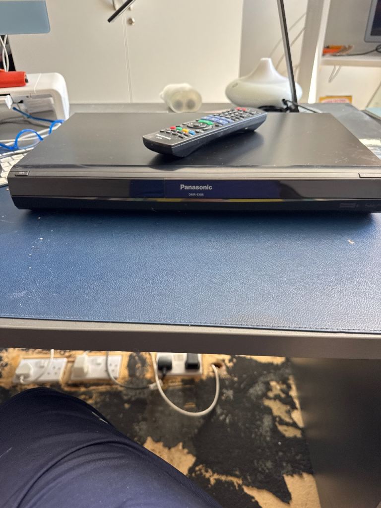 Panasonic DMR-EX86 DVD/HDD Recorder with Remote