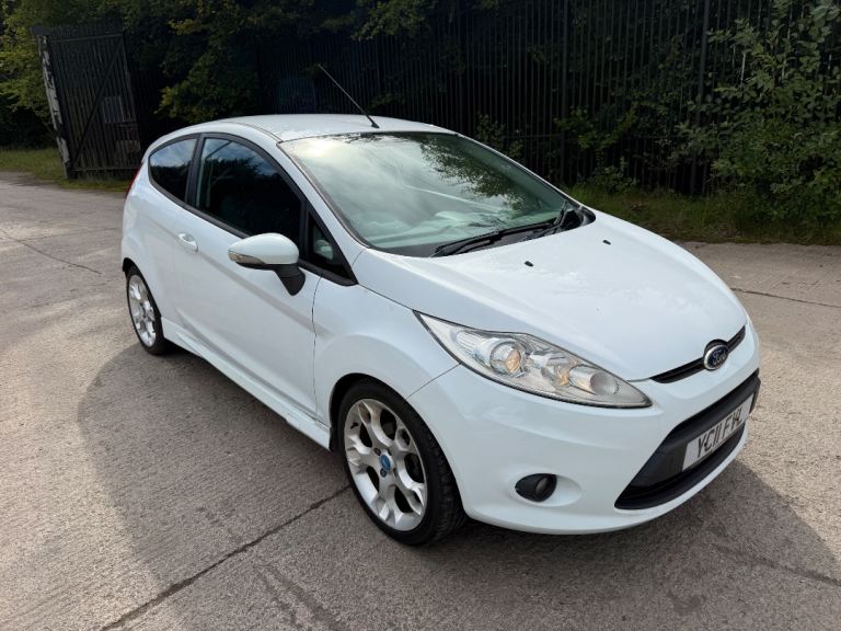 FACTORY BODYKIT FULL YEARS MOT FROZEN WHITE!
