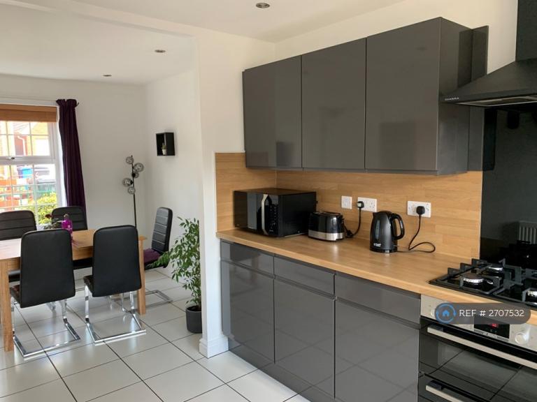 5 bedroom house in Caddow Road, Norwich, NR5 (5 bed) (#2707532)