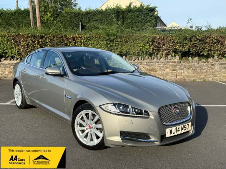 2014 Jaguar XF 3.0d V6 Premium Luxury 4dr Auto [Start Stop]  11 JAG SERVICES INC CAMBELT SALOON D...