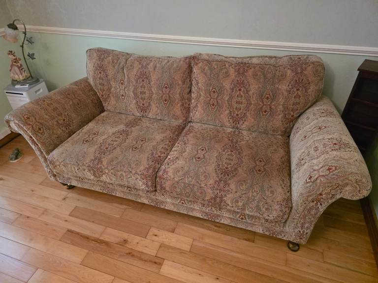 Parker Knoll Burghley traditional & chair sofa & Chair together retailing over £3000 new. 