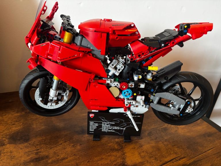 LEGO Technic Ducati Panigale V4 R Motorcycle Model – Red Plastic