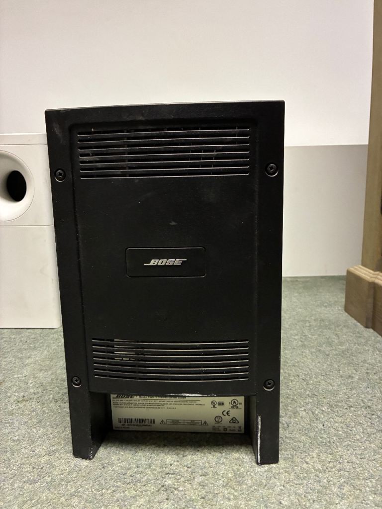 1 x Bose PS28 lll Powered speaker system Subwoofer. (Black)